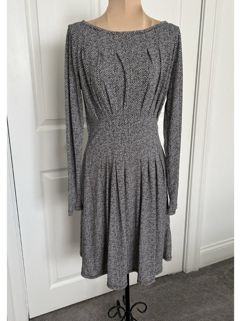 MICHAEL Michael Kors Herringbone-Print Matte-Jersey Dress, Women's Size S